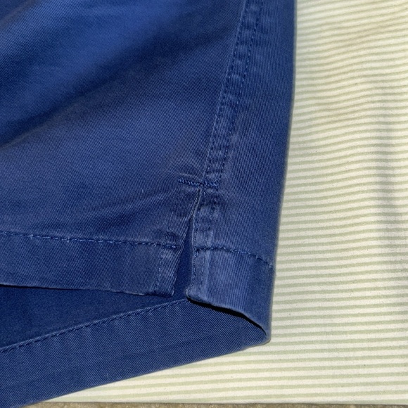 Gently used men’s IZOD shorts size M - Picture 3 of 5